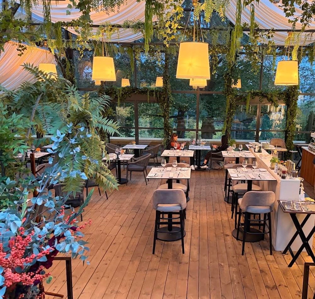 La véranda lumineuse du Restaurant Ciel